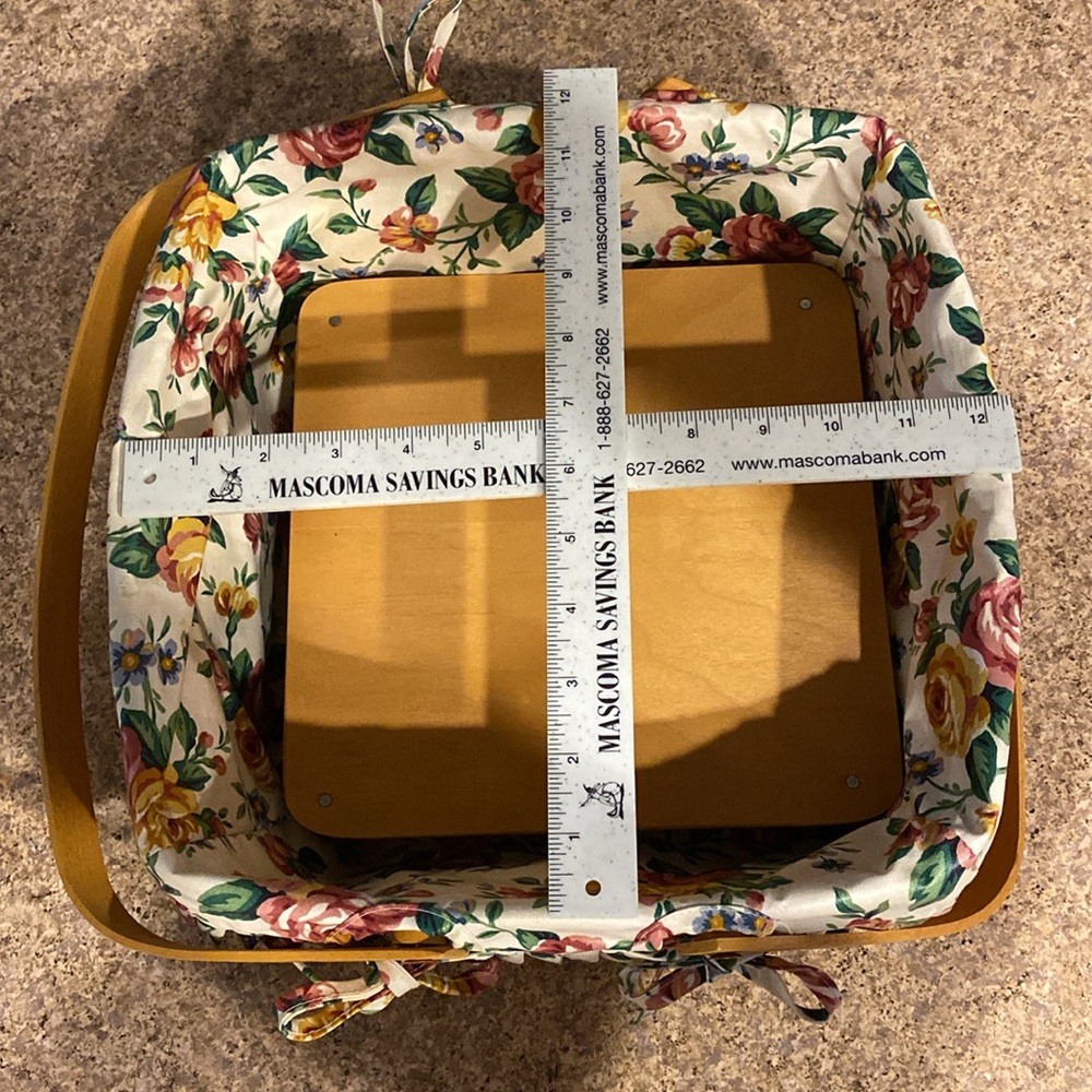 Longaberger Cake Basket with Garden Splendor Fabric Liner 1999 Handmade Basket - Picture 3 of 17